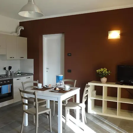 Apart-hotel Helianthus 3*