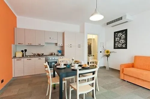 Apart-hotel Helianthus